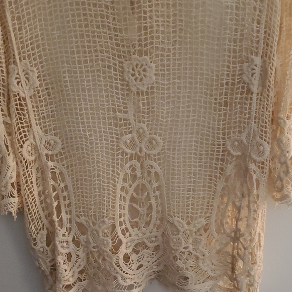 Brittany Black Cream Crochet Top - Picture 10 of 11